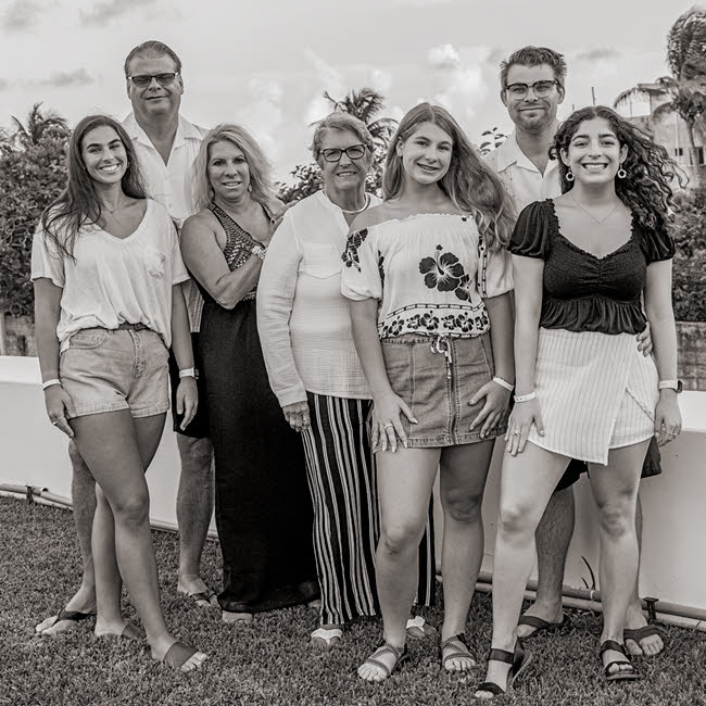 black and white family portraits in playa del carmen mexico